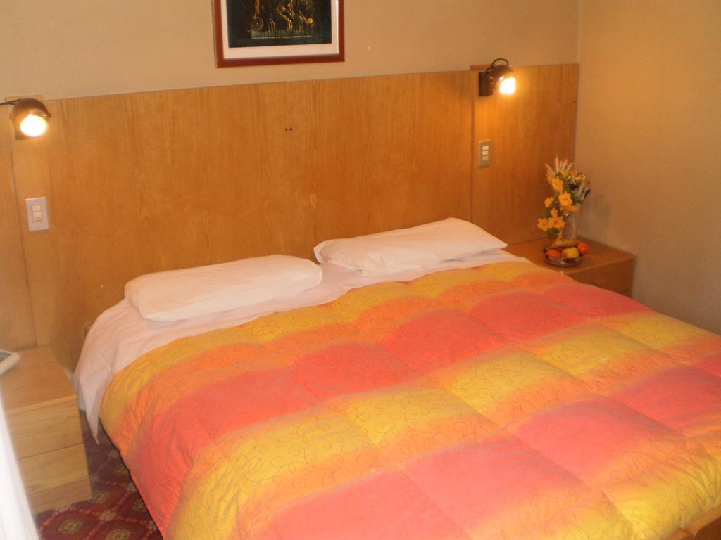Hotel Belvedere Lanzo dʼIntelvi Camera foto