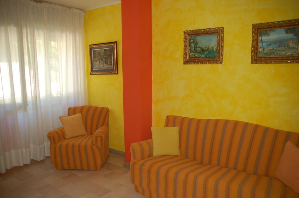 Hotel Belvedere Lanzo dʼIntelvi Esterno foto